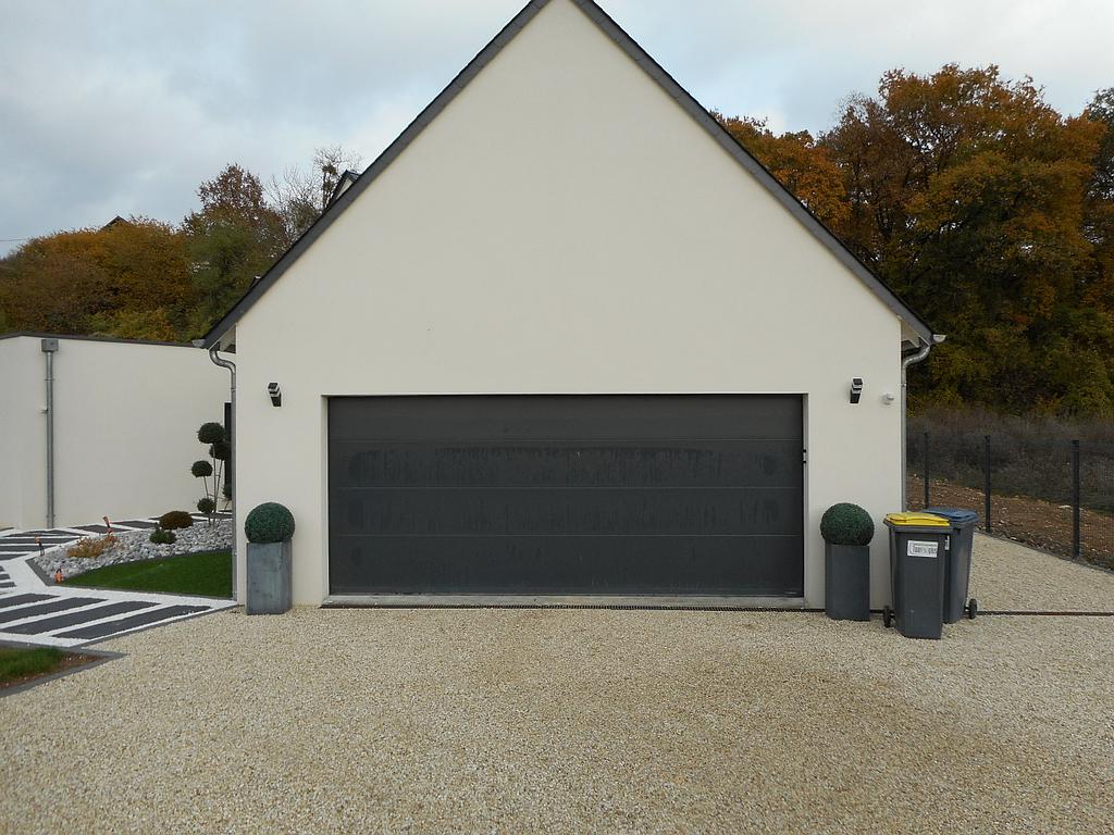 Porte de garage enroulable double largeur